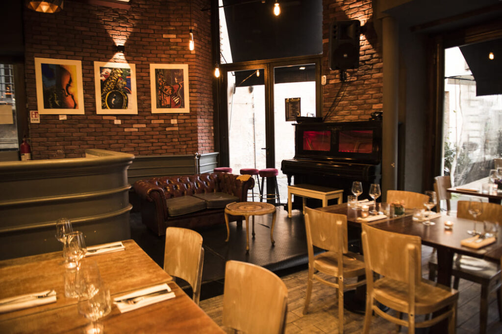sala palco ristorante Jazz Café Roma foto 1